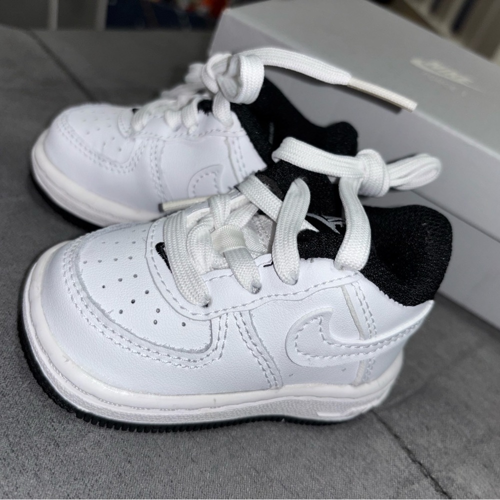 Nike Baby White and Black Sneakers size 2c